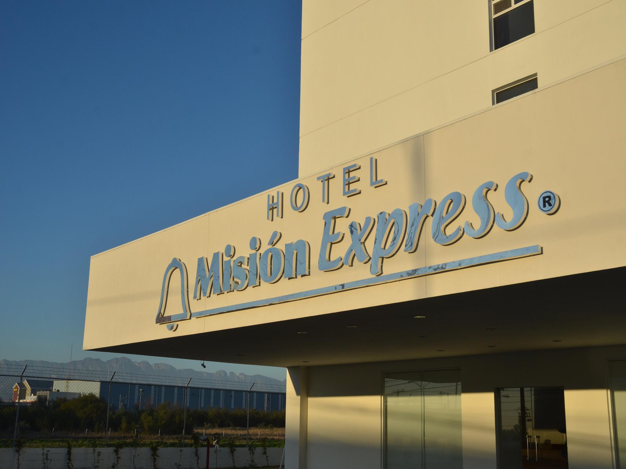 Mision Express Monterrey Aeropuerto La Fe Ξενοδοχείο Εξωτερικό φωτογραφία